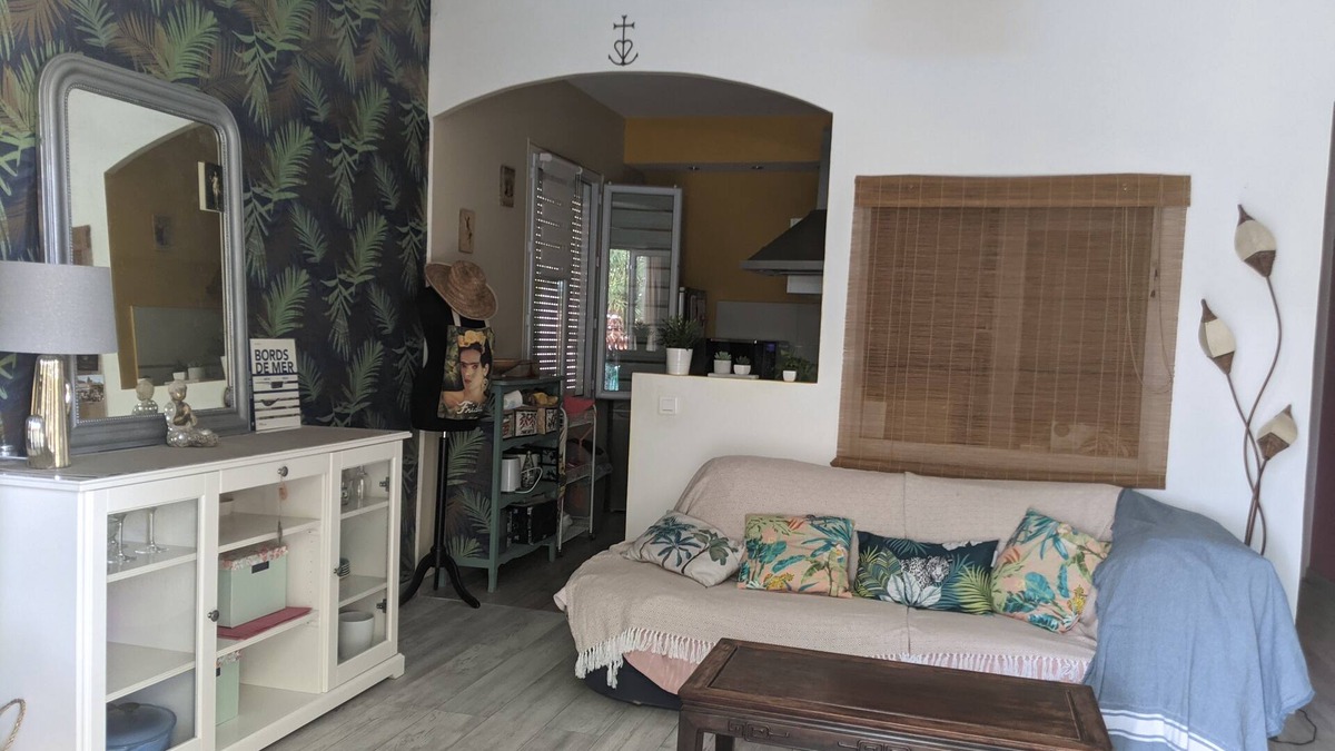 Palavas-les-Flots Apartment | Waterfront tranquility available weekdays from 26/07/25 - 23/08 to 06/09/25