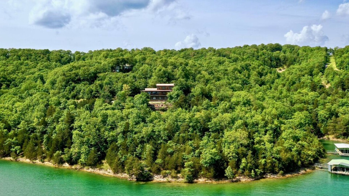 Sylvan Shores House | Waterfront VIEW! Pontoon Boat, Kayaks, Canoe, Paddleboards. Pet-friendly.