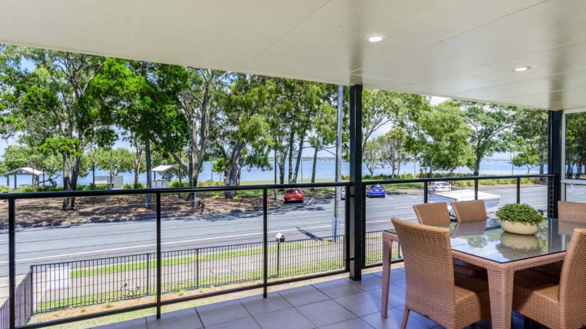 Bongaree Apartment | Waterfront Views from your Balcony