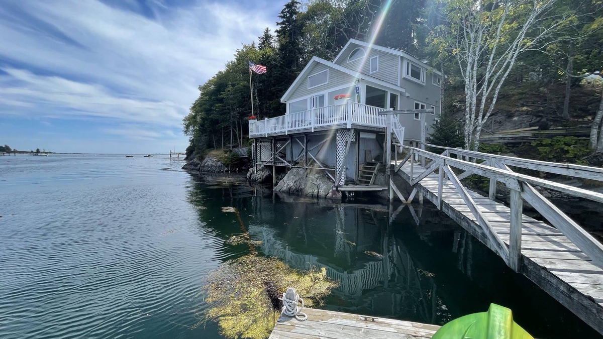 East Boothbay Cottage | Waterfront, views, the sound of open ocean, the tranquility of an idyllic cove