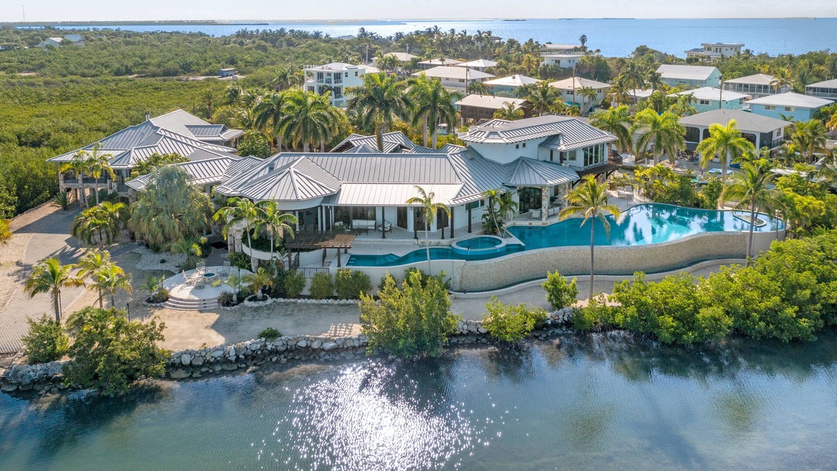 Summerland Key House | Waterfront villa with pool, outdoor areas, home gym, & fillet station