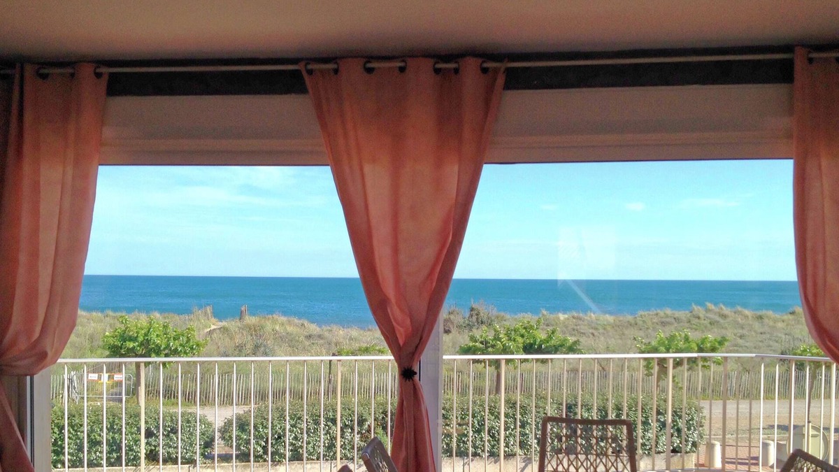 Portiragnes-Plage House | Waterfront villa with sea view