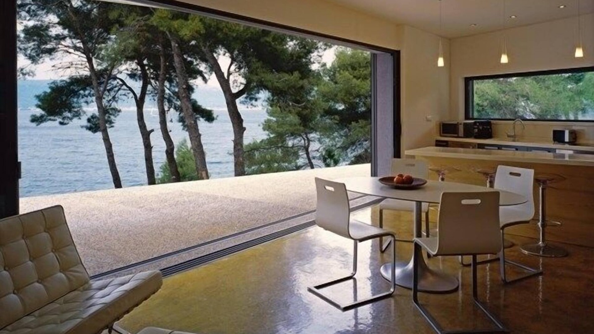 Slatine Villa | Waterfront villagarma near Split/Trogir, jetty, SUP, kayak, boat excursion opt.