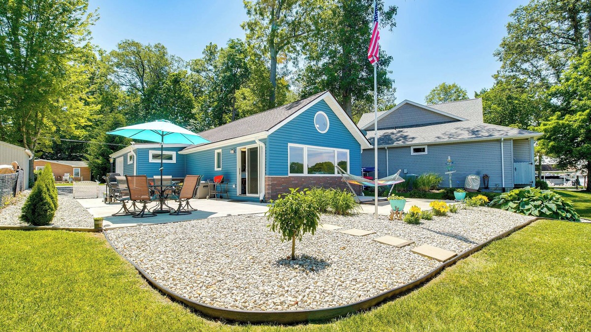 Saint Johns House | Waterfront w/Boat Dock: Retreat on Indian Lake