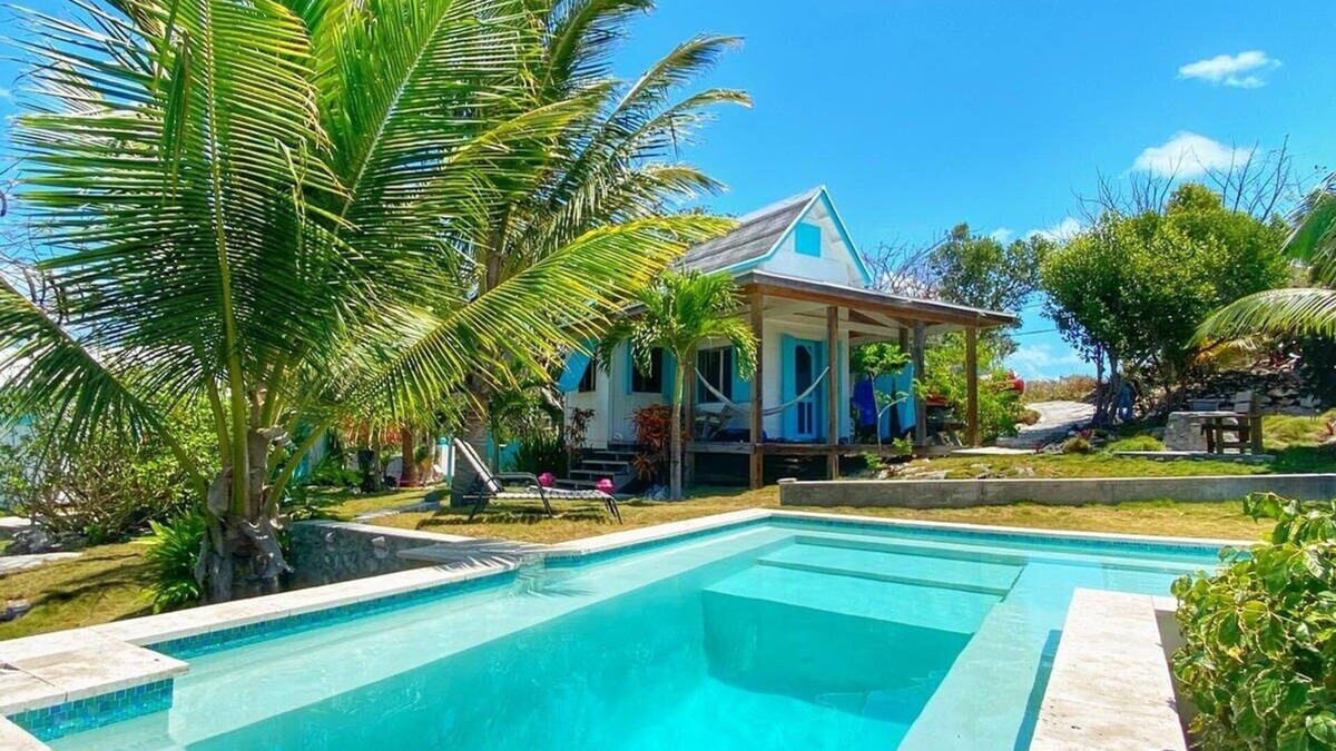 Gregory Town Cottage | WATERFRONT W/POOL, TAMARIND TREE