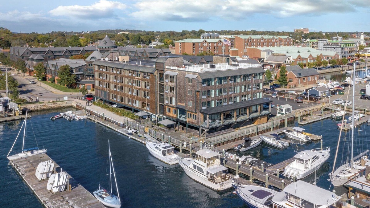 The Point Hotel | Waterfront! Wyndham Inn on Long Wharf Resort