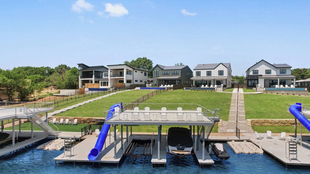 Kingsland House | Waterhouse at Lake LBJ Retreat