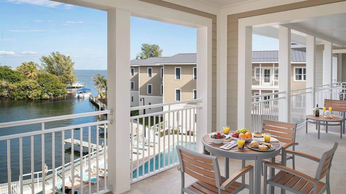 Holmes Beach Hotel | Waterline Villas & Marina, Autograph Collection