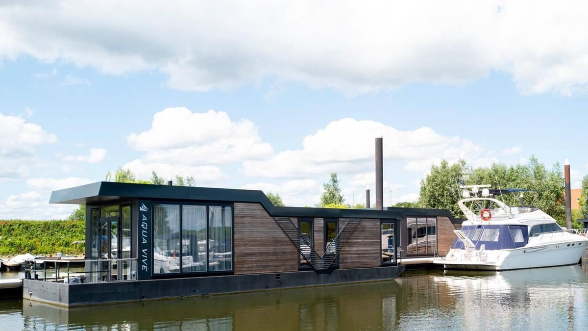 Olburgen House | Waterlodge with 2 bedrooms