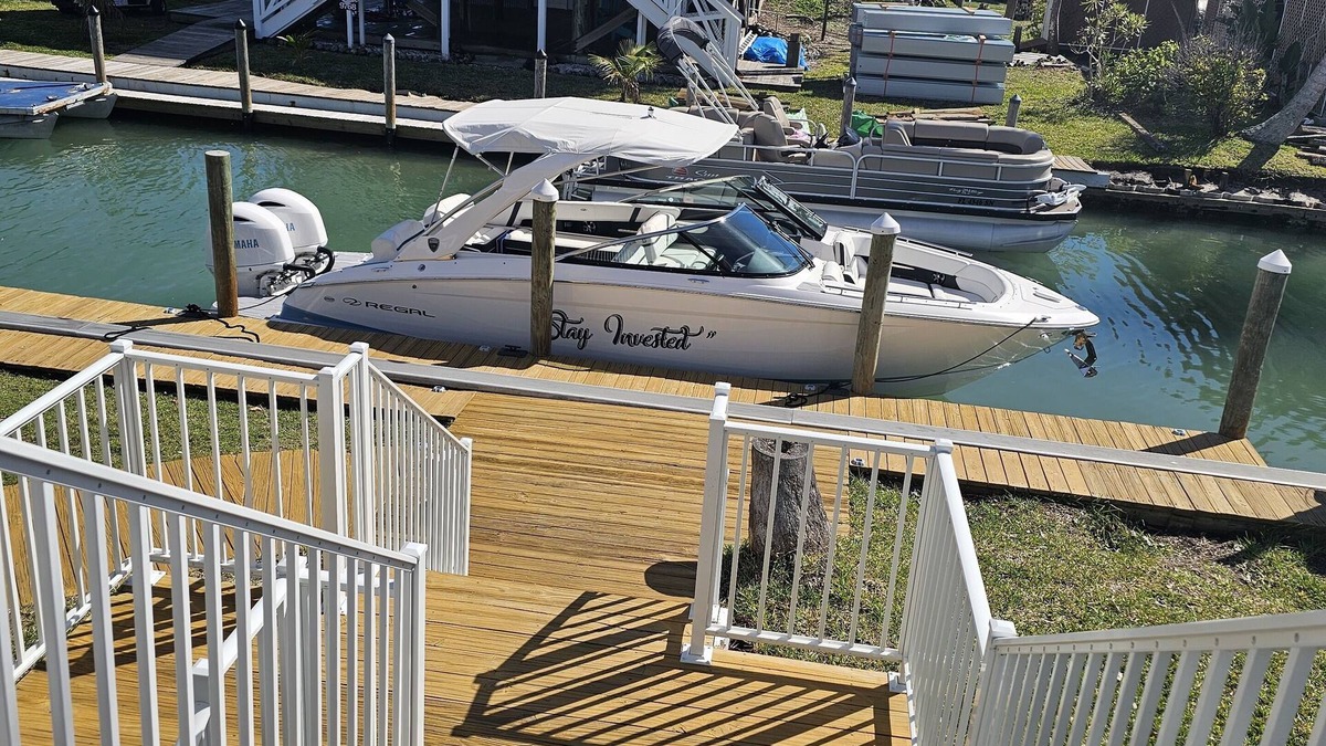 Placida House | WATERS EDGE-60 ft private dock, free concierge service on check in/out days!