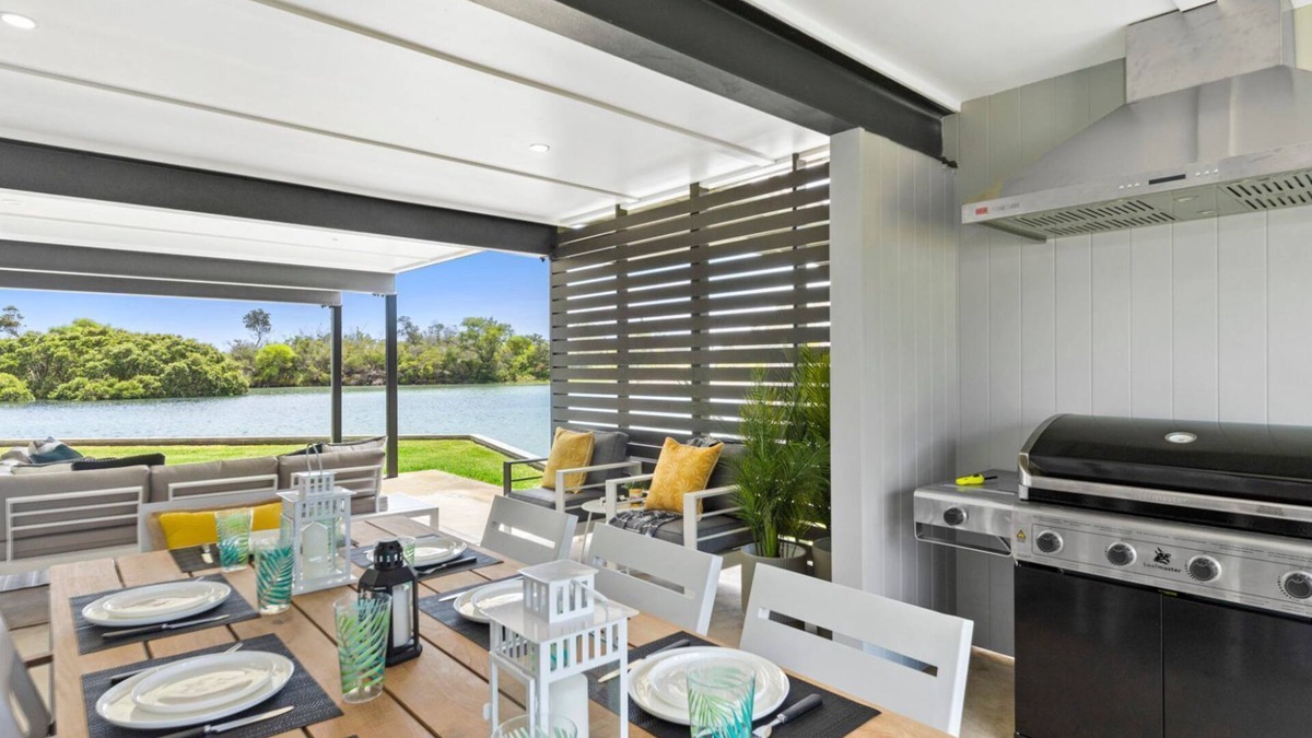 Currarong House | Watersedge – absolute waterfront