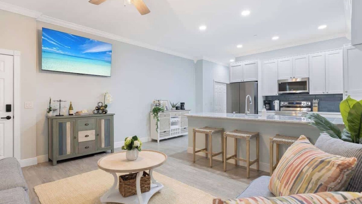 Sebastian Apartment | Waterside Condo in Sebastian!