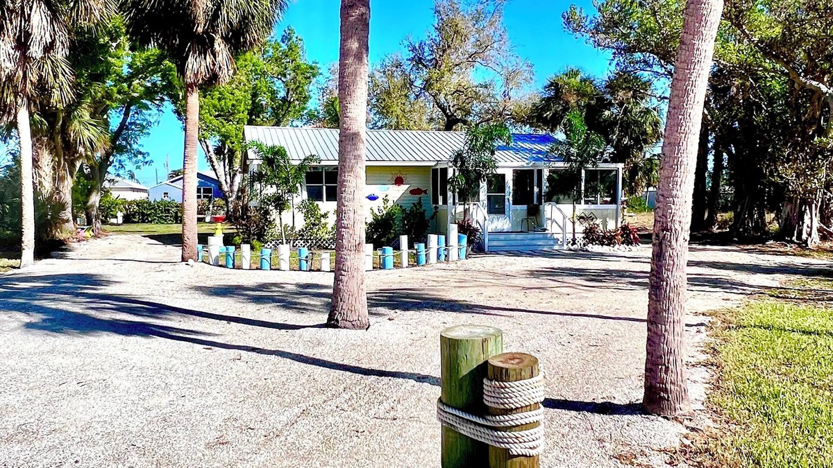 Saint James City Cottage | Waterside Cottage: Newly Renovated on canal w 26’ boat dock!