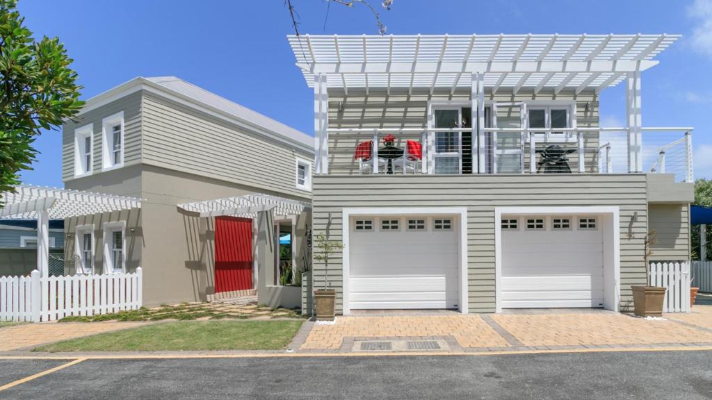Knysna Apartment | Waterside Elegance Studio Apartment