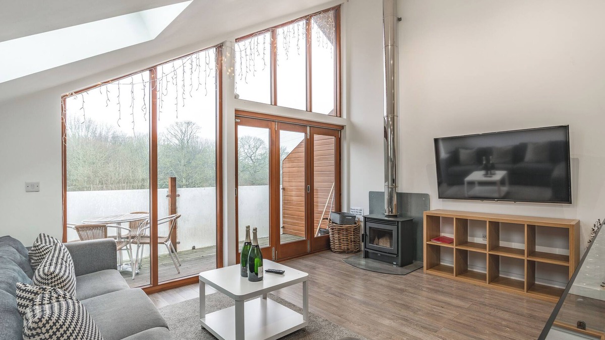 Rastrick Cottage | Waterside Lodge Fifteen - UK36708