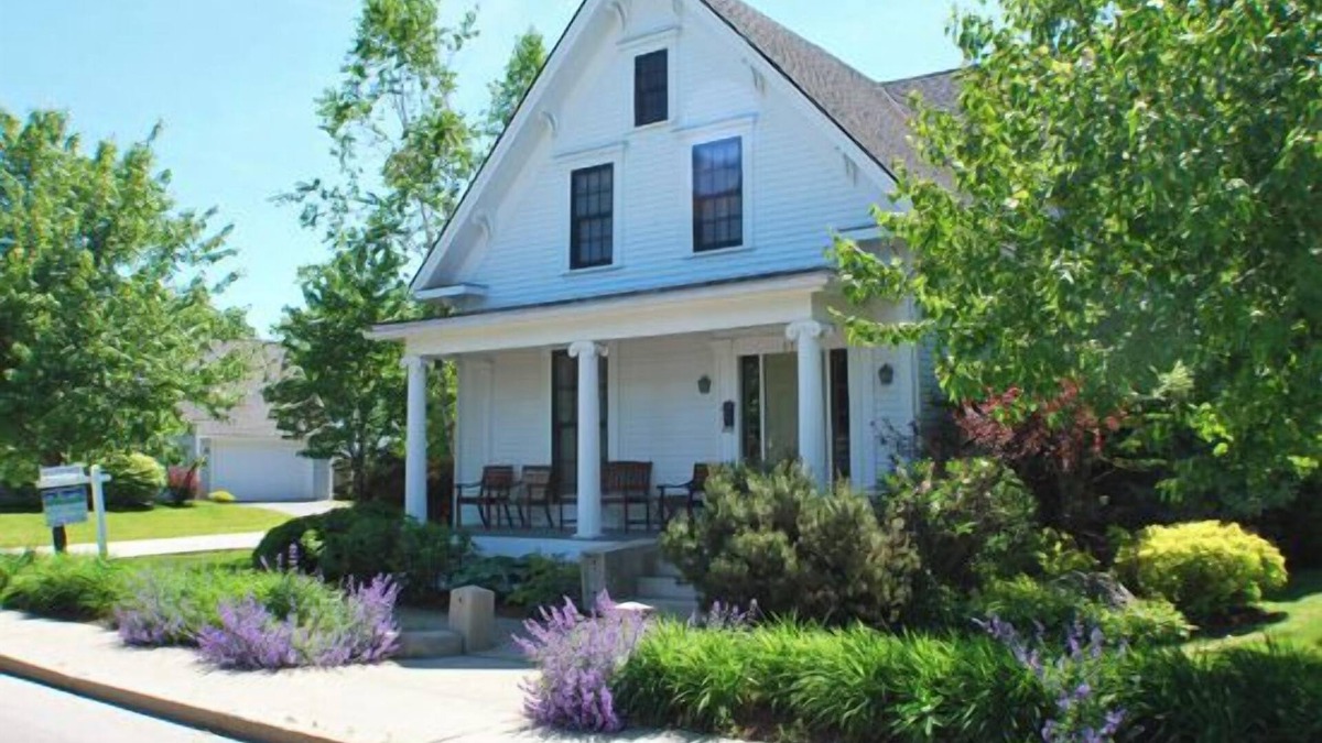Rockland Cottage | WATERSIDE RETREAT - City of Rockland