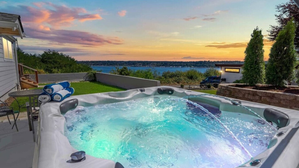Navy Yard City House | Waterview 4BR Home w/Hot Tub, Spa Bath & Game Room