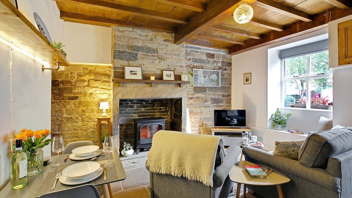 Hepworth Cottage | Waterview Cottage - a peaceful riverside location