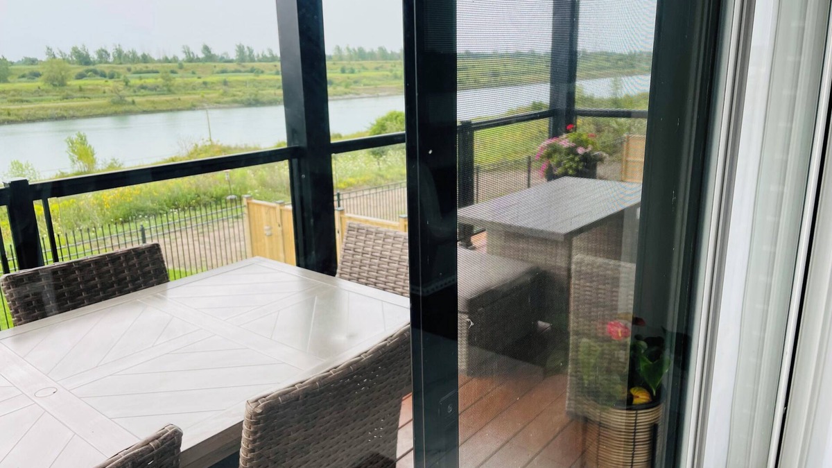Welland House | Waterview Estates Luxurious Stay is 20min from Niagara falls, stunning location