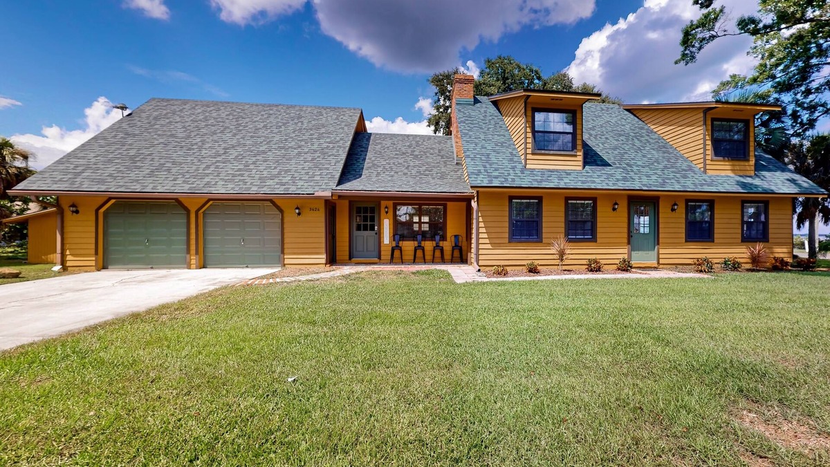 Cocoa House | Waterview home w/shared boat access, pier fishing, AC, W/D, WiFi