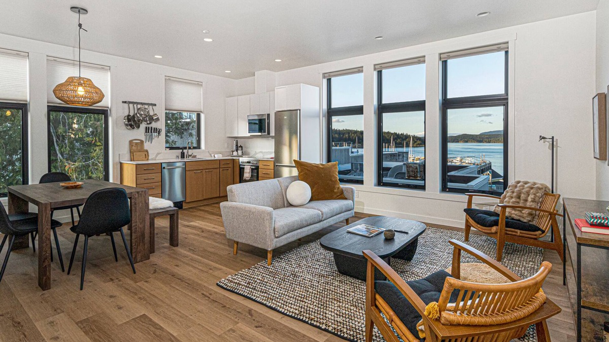 Friday Harbor Condo | Waterview! Luxury Penthouse! Expansive Views!