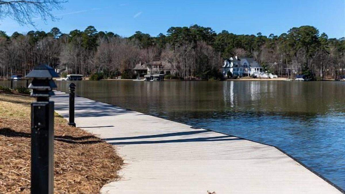 Lake Oconee Cottage | Waterview Retreat with fabulous lake views at Marina Cove