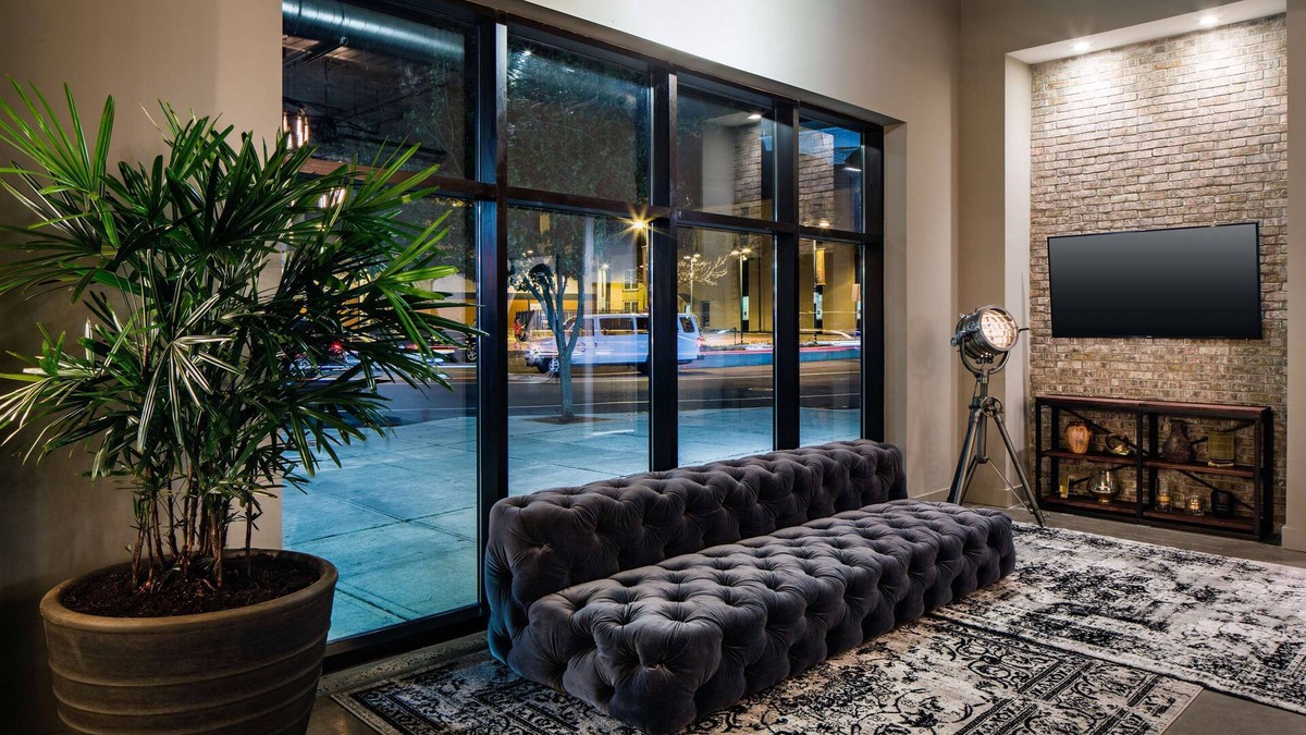 Rahway Hotel | Watt Hotel Rahway, Tapestry Collection by Hilton