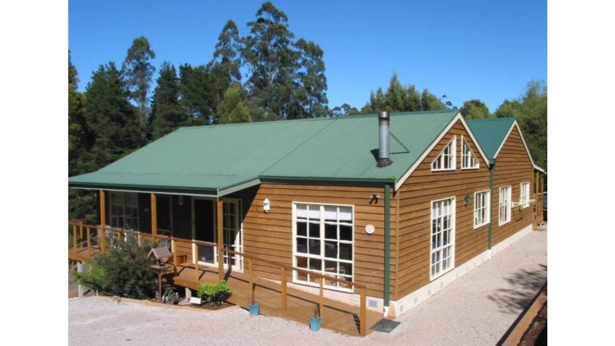 Warburton House | Wattletree Cottage Self Contained Accommodation