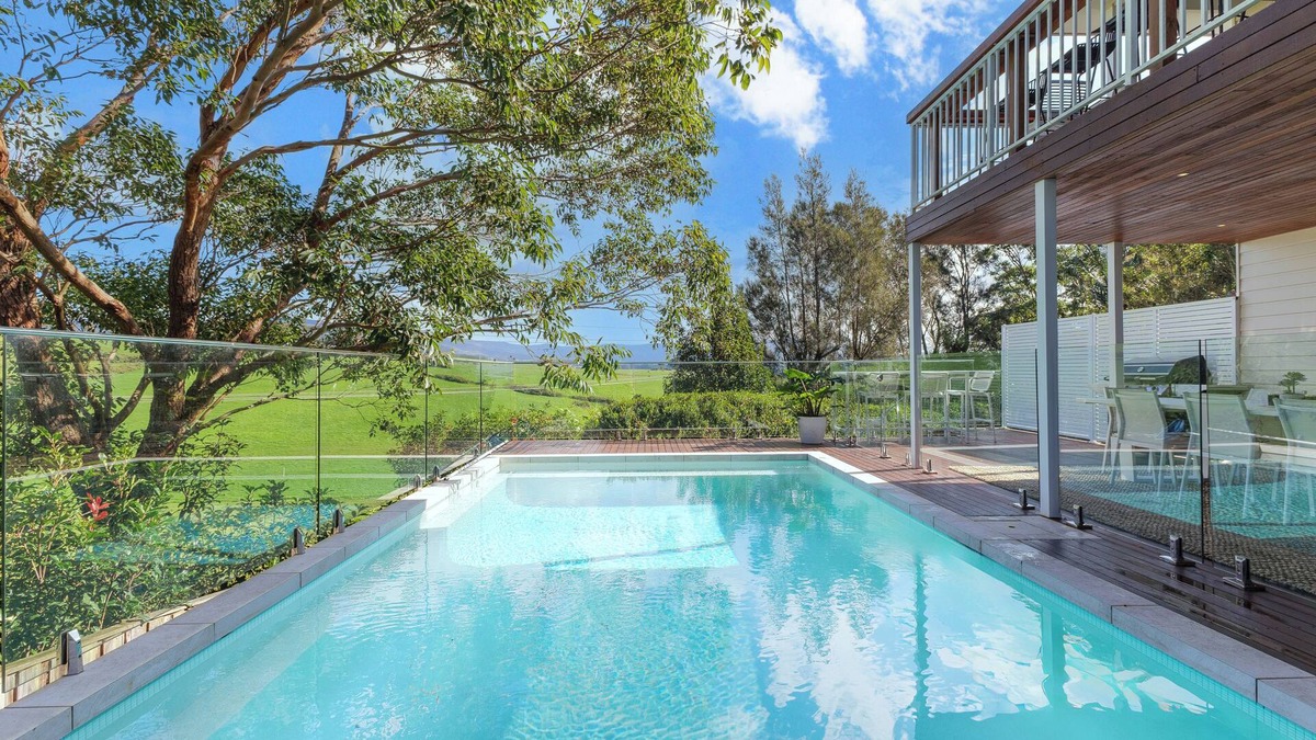 Kiama House | Wave and Willow Family Retreat- Heated Pool & 3 min drive Kiama town and beaches