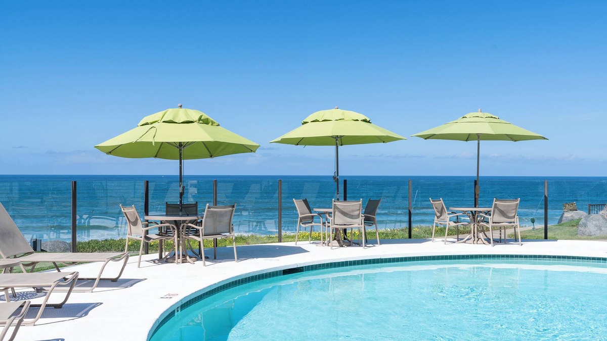 Del Mar Condo | Wave Crest Resort