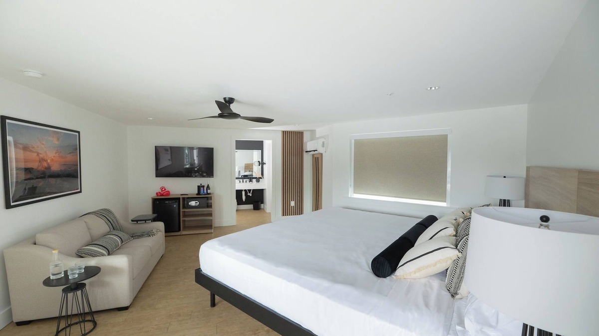 Rehoboth Beach Hotel | Wayfinder Suite | The Waypoint | Spacious Layout for Longer Rehoboth Stays
