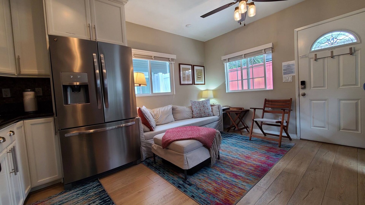 Ocean Beach Cottage | Waypoint Cottage, one block from the beach!