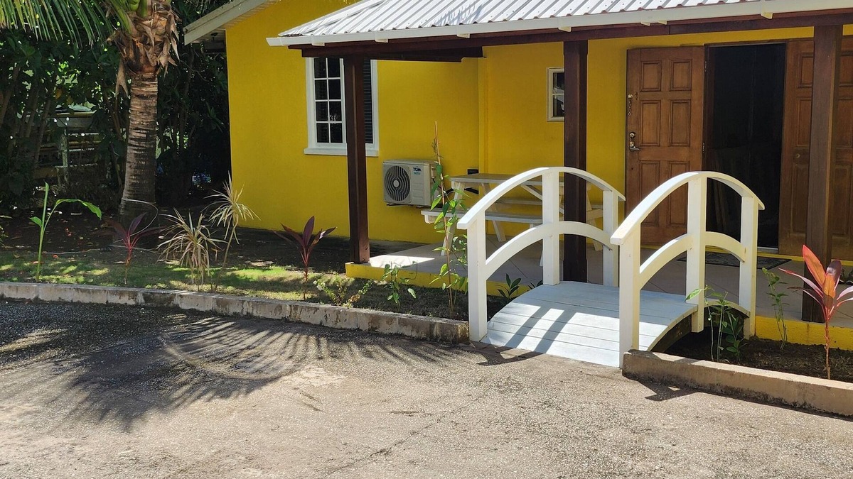 Atlantic Shores Villa | We are 2 mins walk from the sea great for surfers and 10 mins from Freights bay!
