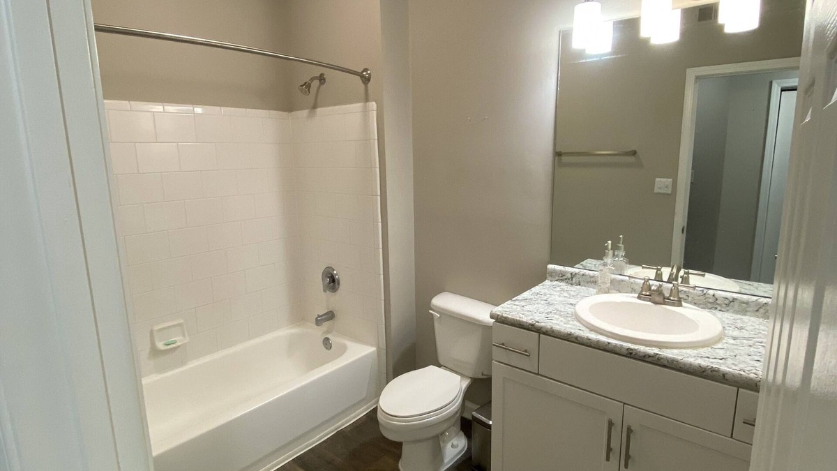 Cumberland Apartment | We are located 5 minutes from the bravers stadium, and 15 from downtown Atlanta