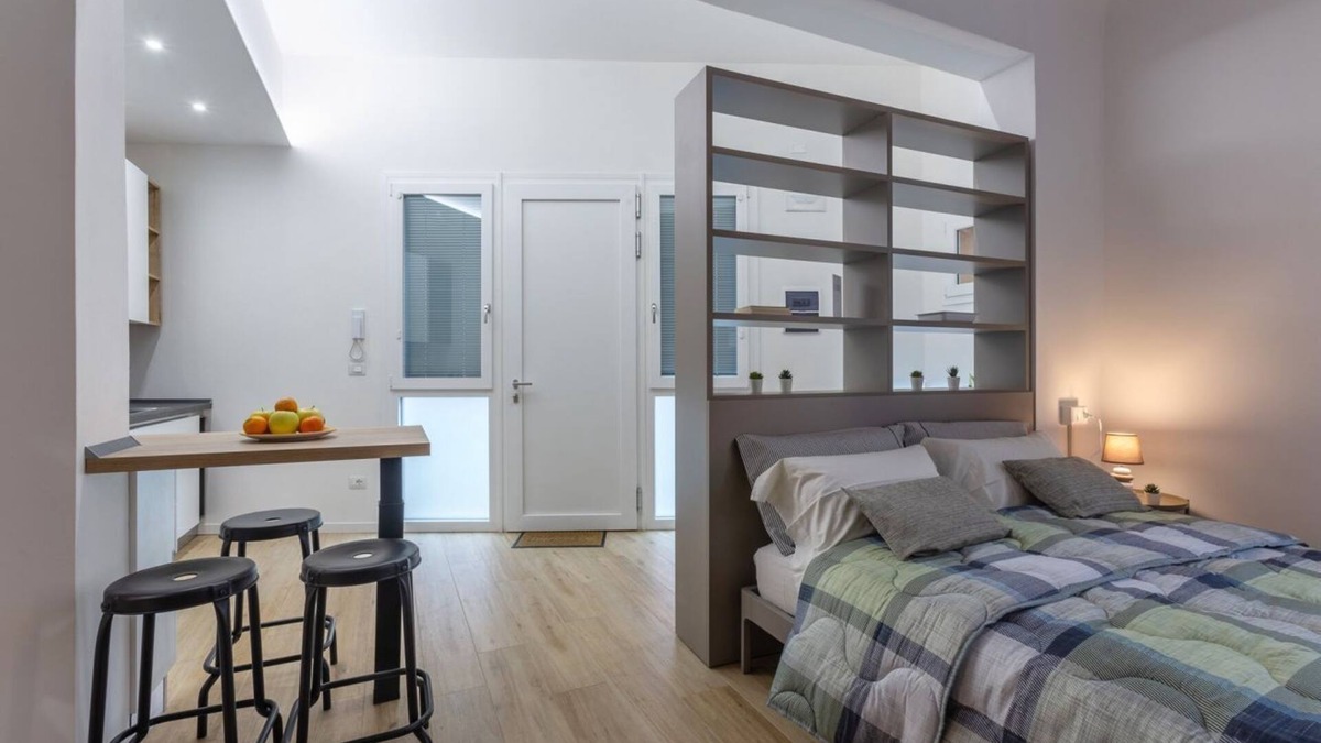 Province of Bologna Apartment | We are located on the ground floor of a building with an independent entrance.Open space studio of 37 square meters of space, comfortably accommodates 2 people.The apartment is located 5 minutes by car from the Renato dall'Ara stadium.Zaragoza district,