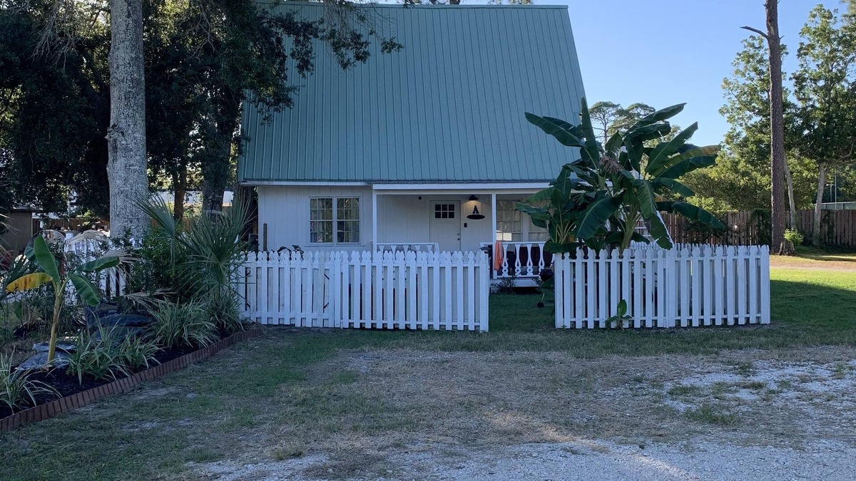 Orange Beach Cabin | WE ARE PET FRIENDLY!