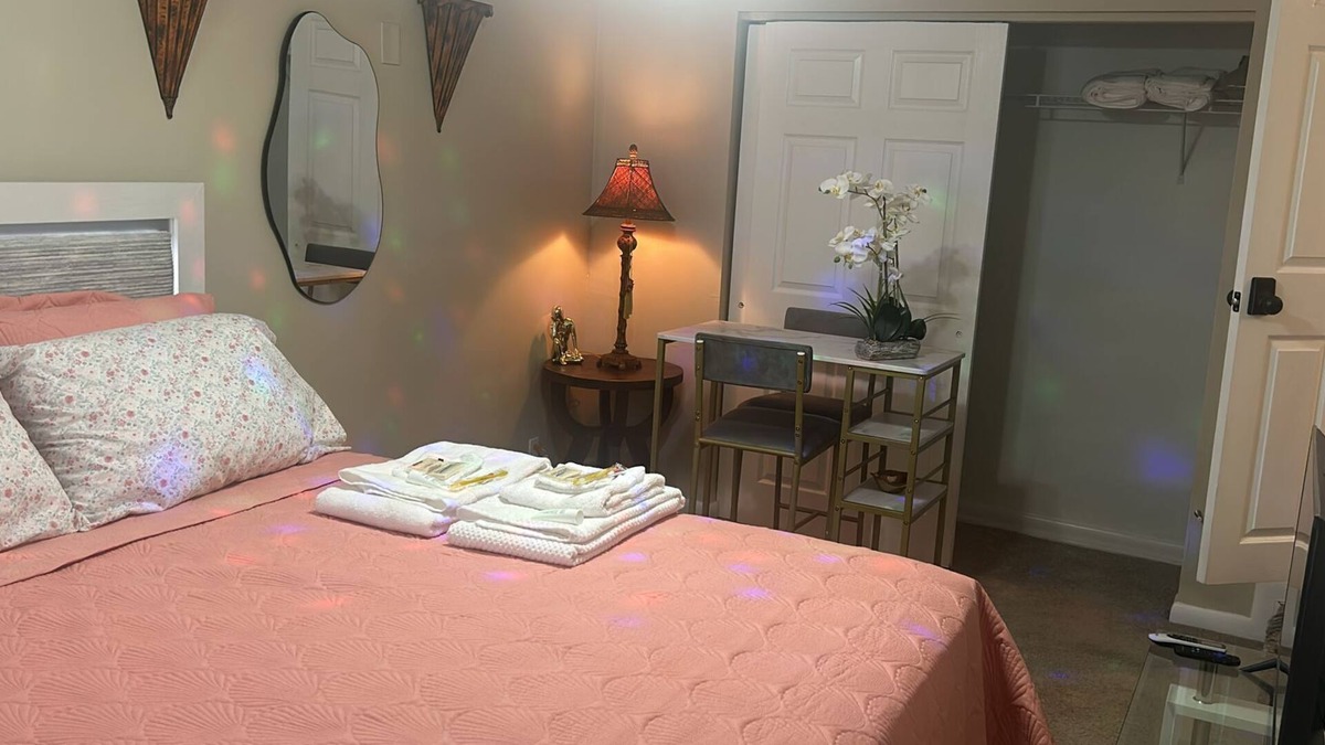 Palm Beach - West Palm Beach House | We ensure the Safety and your comfort.