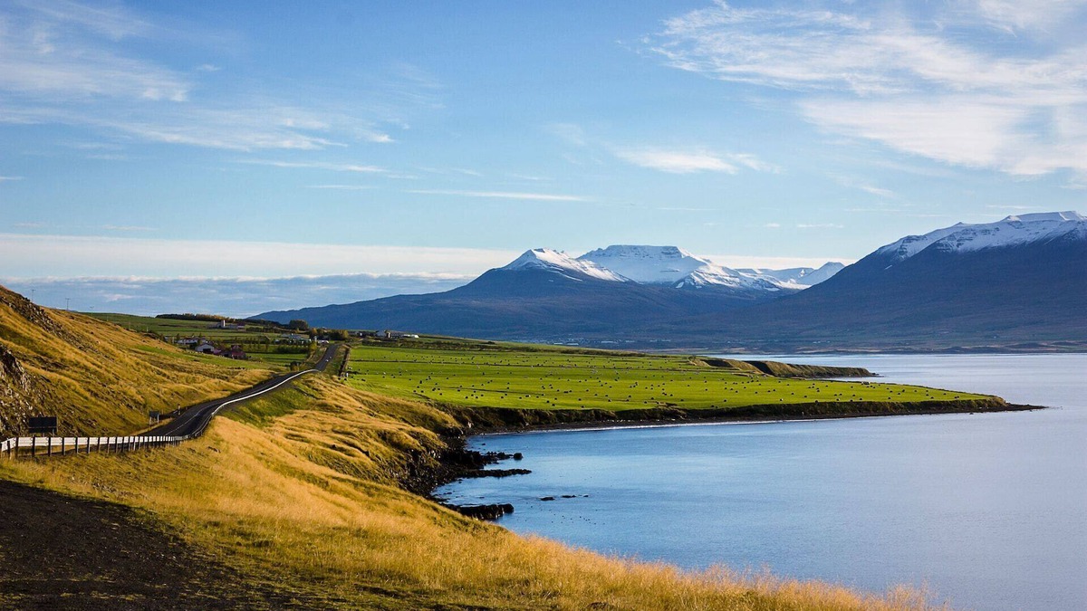 Hampden South House | We offer Perfect combination for a memorable trip.