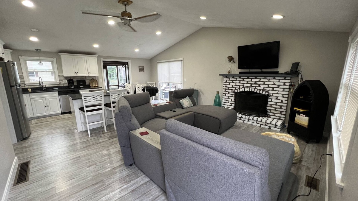 Eastward Look House | We only live once.!