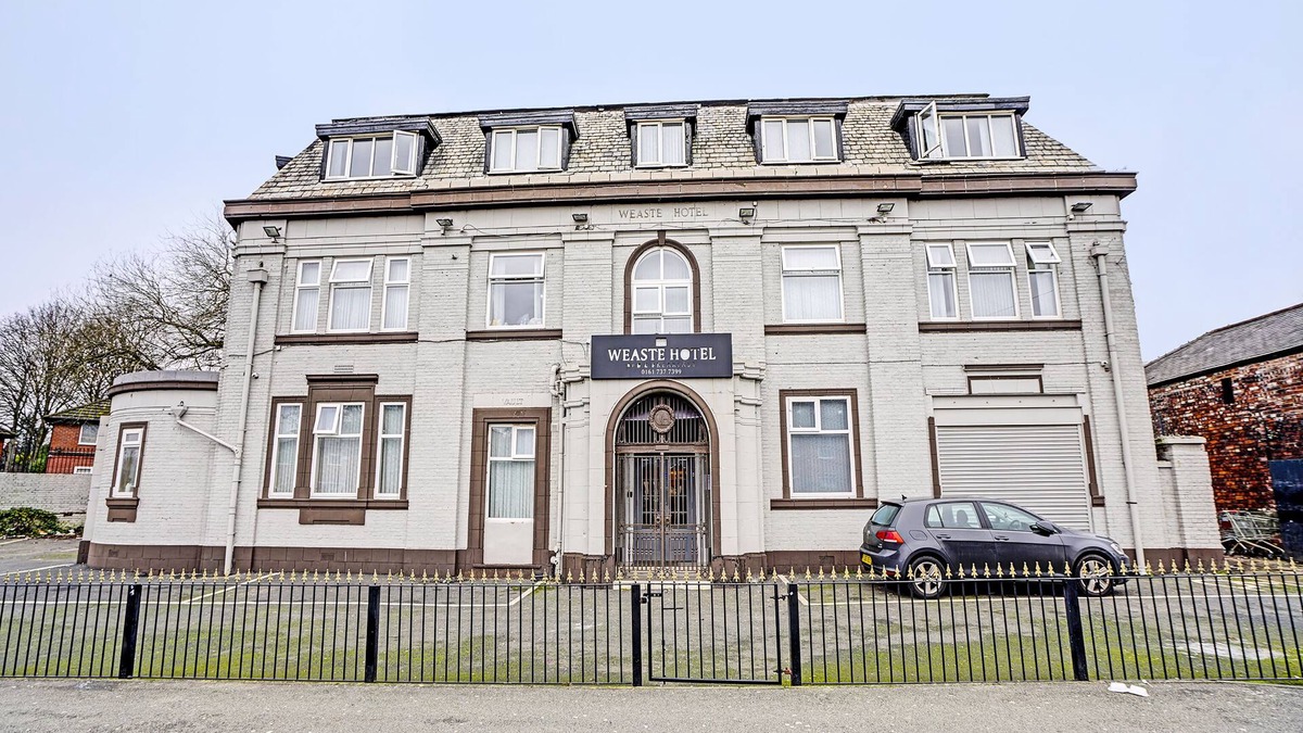 Salford Hotel | Weaste Hotel, West Manchester