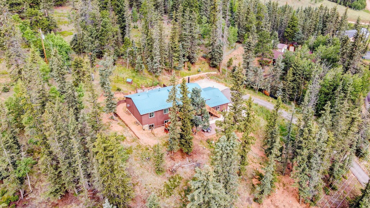 Spring Valley Cabin | Webbel Alliance Basecamp - Galactic Lake Views, Hot Tub, WiFi, Family Adventures