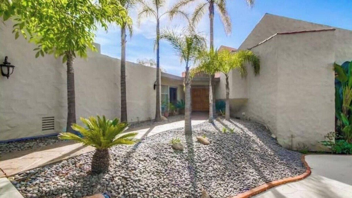 El Cajon House | Weekend at Berny's
