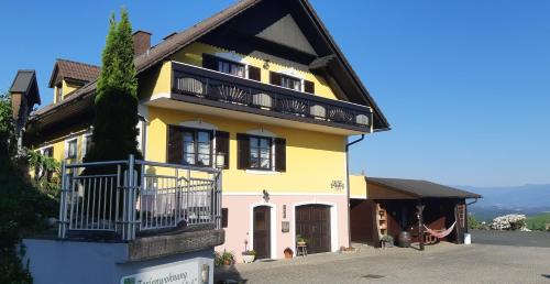 Fresing Apartment | Wein- und Weitblick