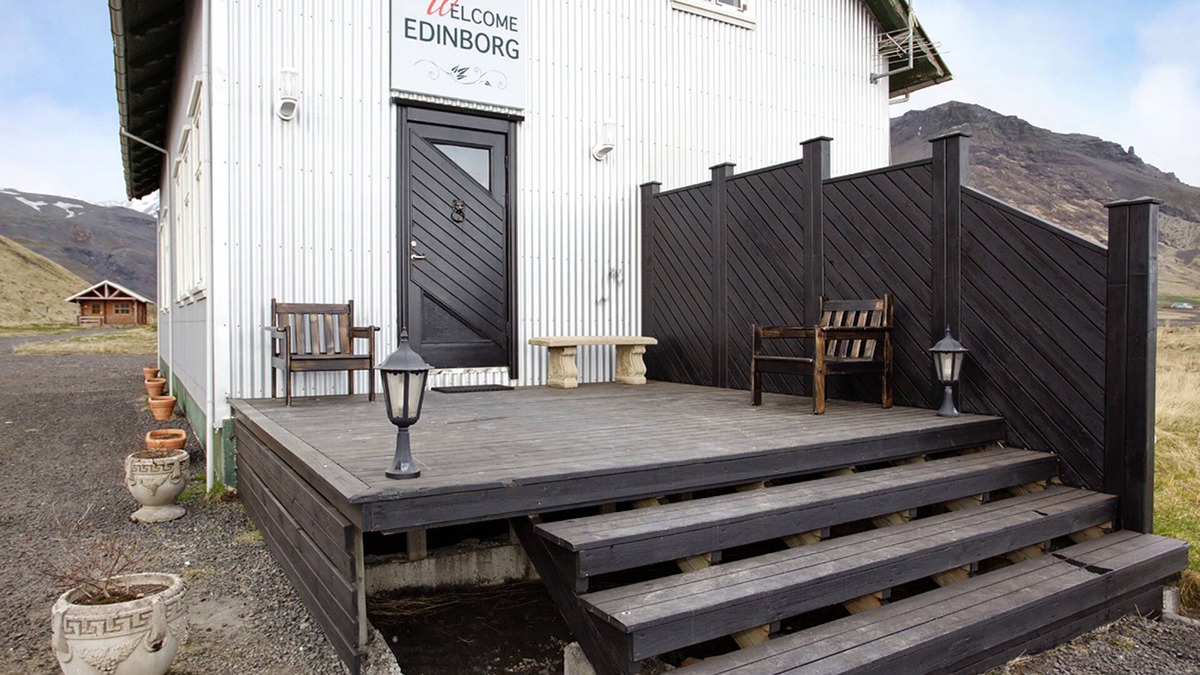 Eyvindarholar House | Welcome Guesthouse Edinborg