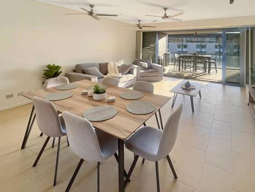 Darwin City Centre Apartment | Welcome Homestay Waterfront