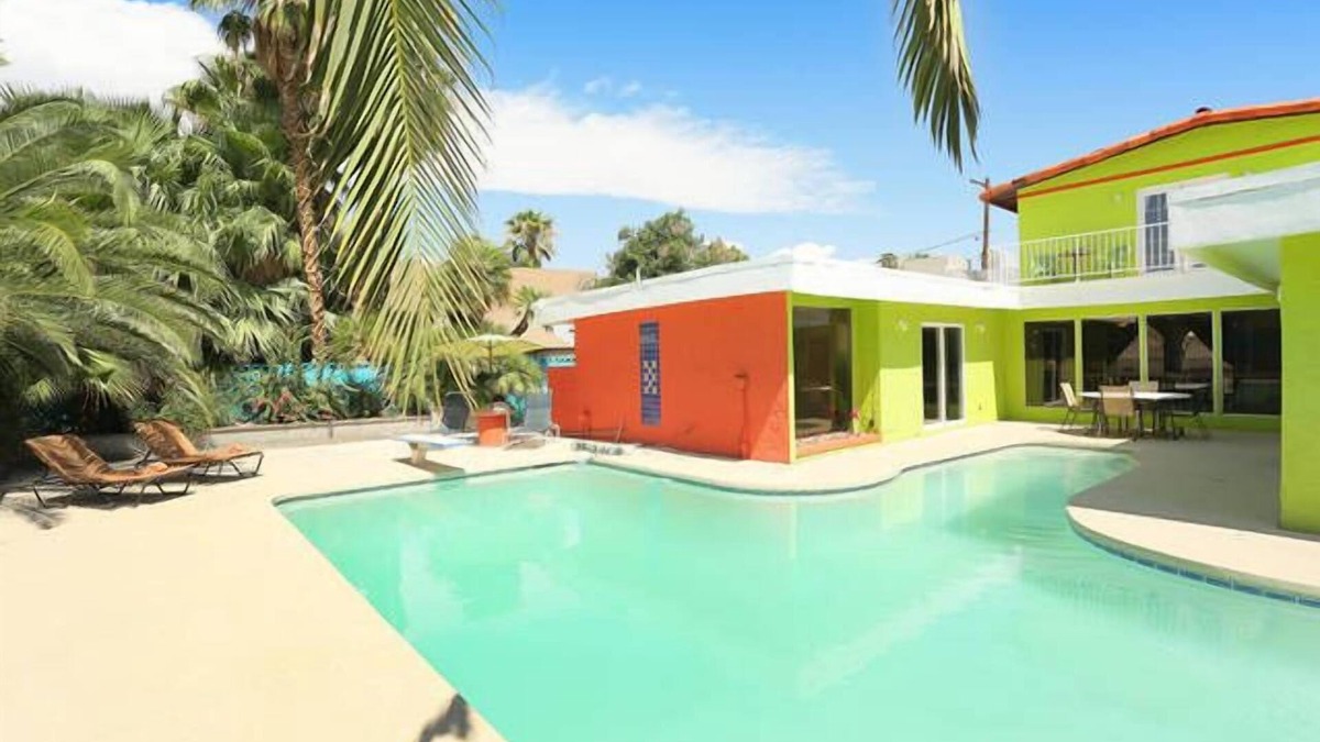 Paradise House | Welcome To Alicia Alibi