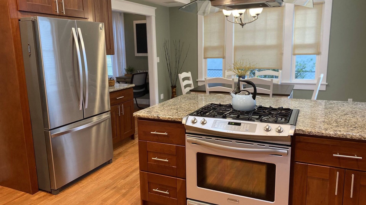 Elizabeth City House | Welcome to "Anchors Away"