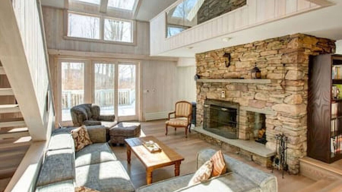 Bovina Center House | Welcome to Aurora, 3+ Bedrooms, 5 Bath, 23 Acres