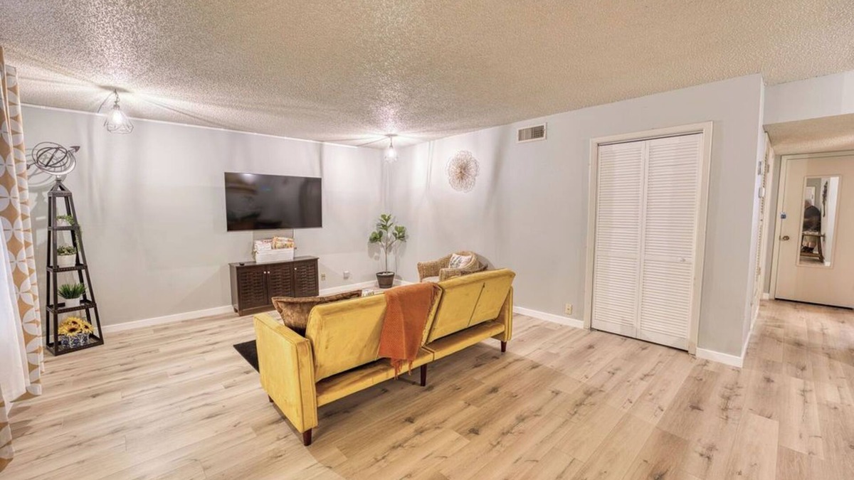 Westover Hills Condo | Welcome to Austin's Wildflower Hideaway, Close to Shopping, DT Austin and more!