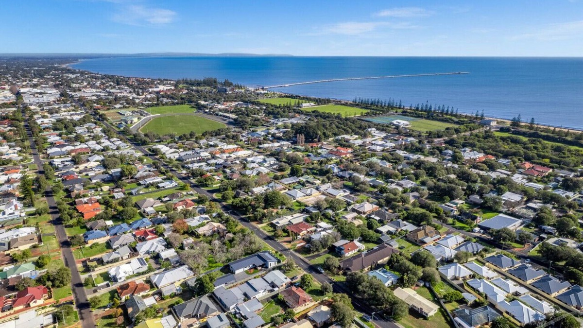 Busselton Villa | Welcome to Bayside Bliss Your next holiday adverture in Busselton, WA